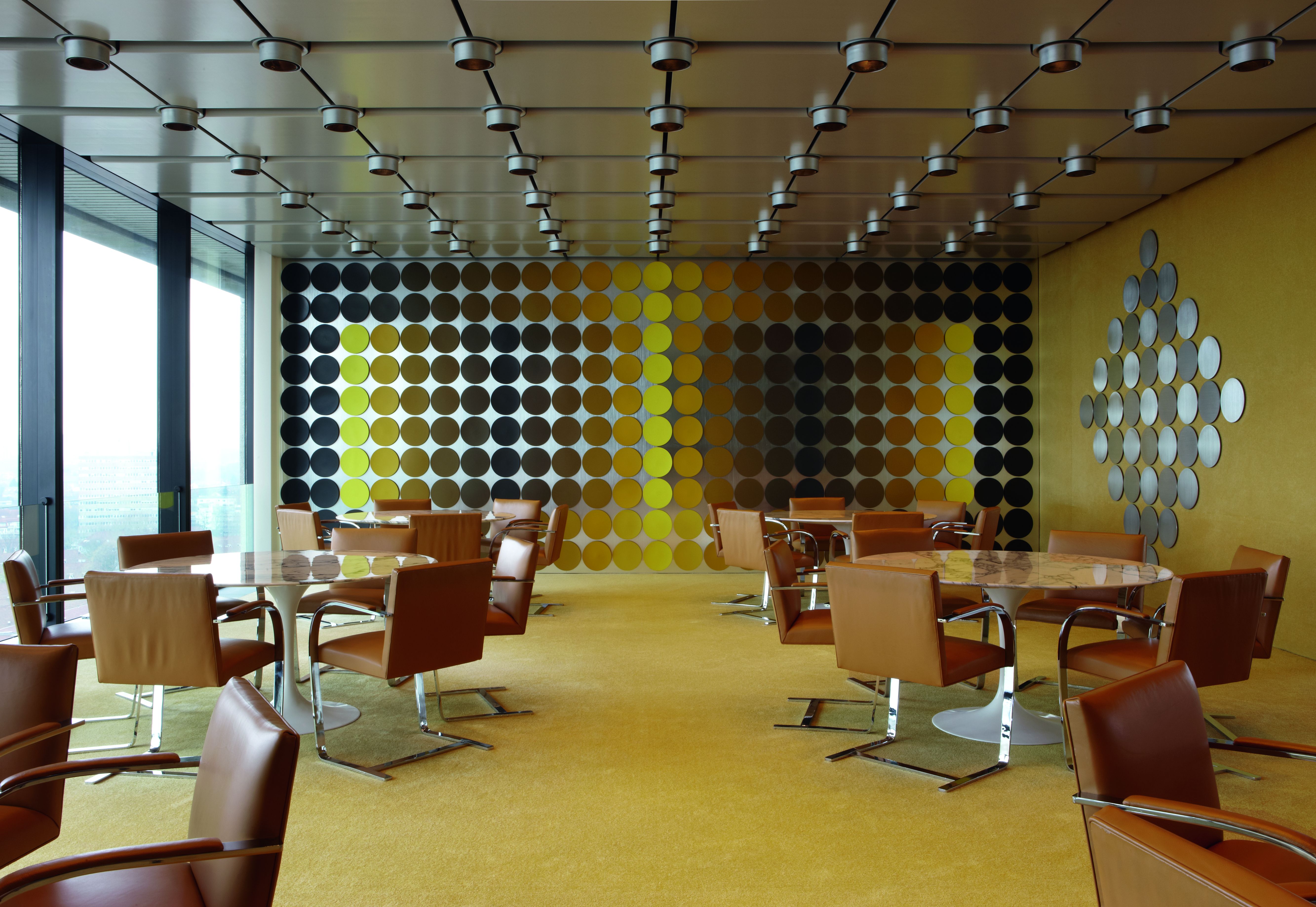Victor Vasarely, Raumgestaltung Speisesaal, 1972, Kunststoff und Metall