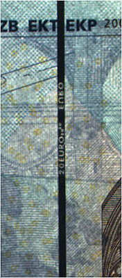 Sicherheitsfaden auf der Vorderseite einer 20-Euro-Banknote