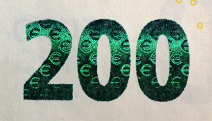 Smaragd-Zahl auf der Vorderseite einer 200-Euro-Banknote der Europa-Serie