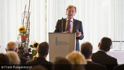Vortragsveranstaltung der Hochschule der Deutschen Bundesbank im Schloss Hachenburg am 27.06.2013