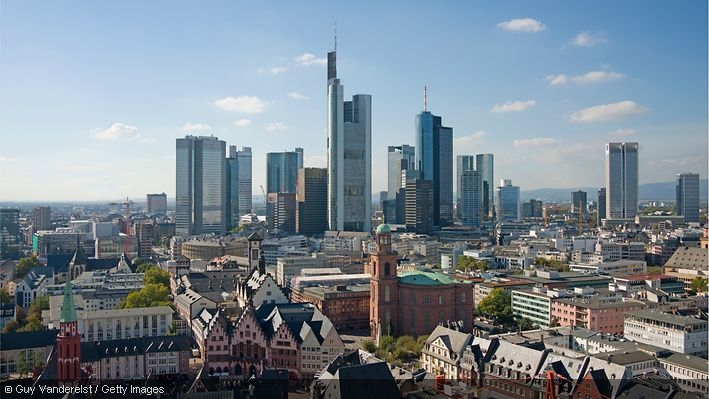Skyline von Frankfurt am Main mit Altstadt